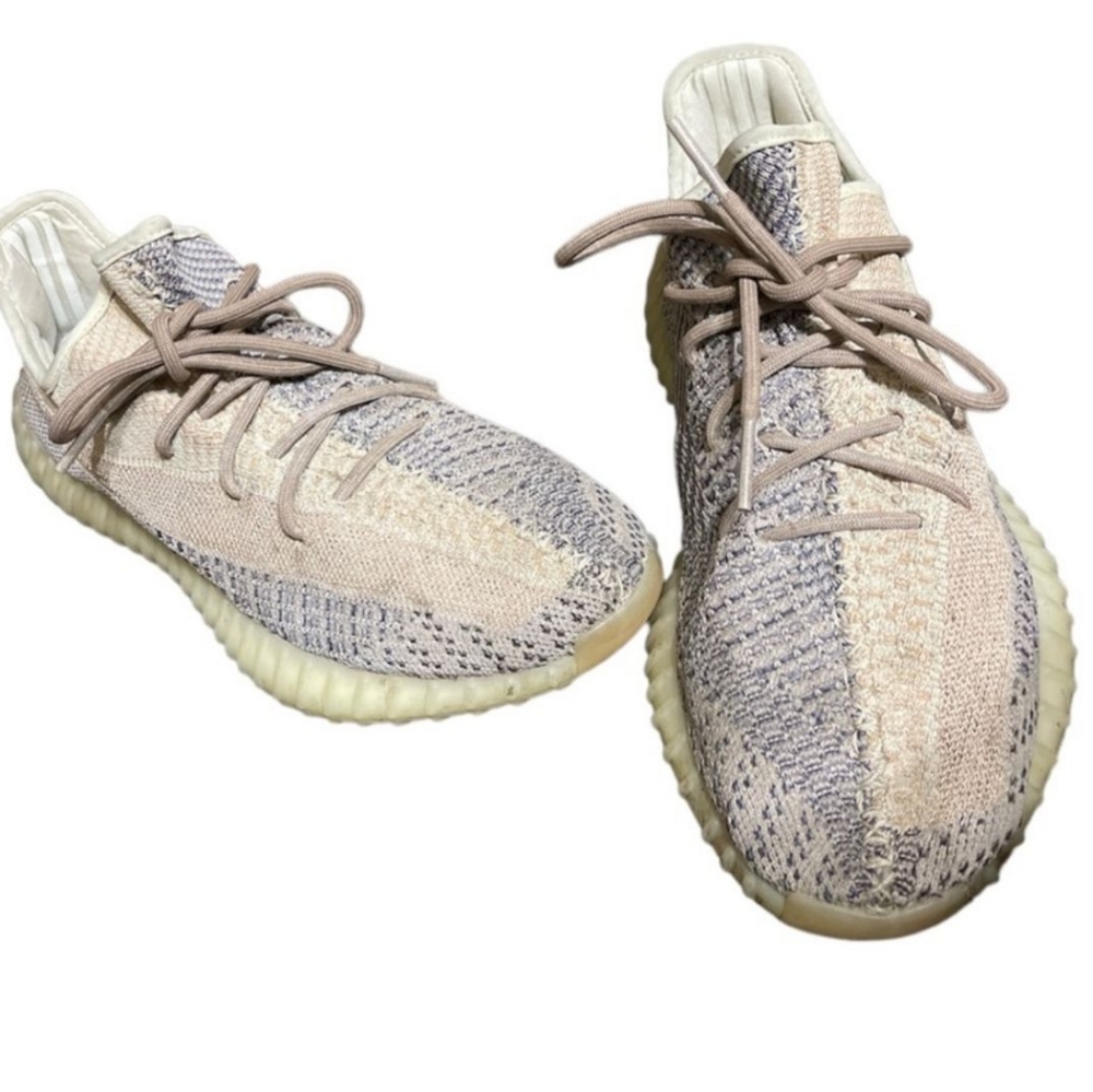 Yeezy Boost - image 3